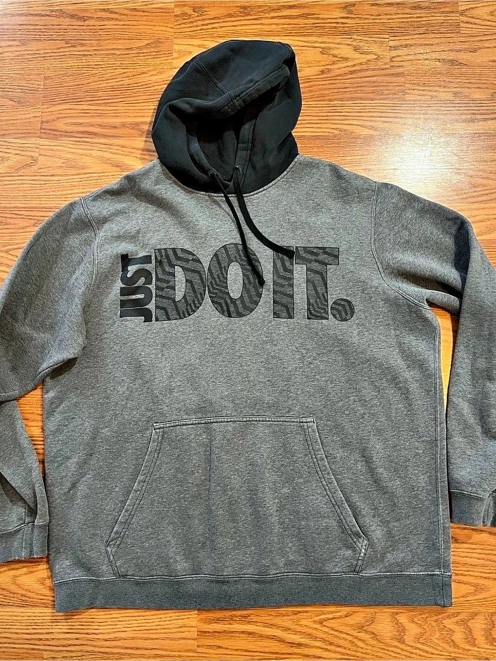 Nike Hoodie Mens XL Gray Black Pullover Sweatshirt “Just Do it”
